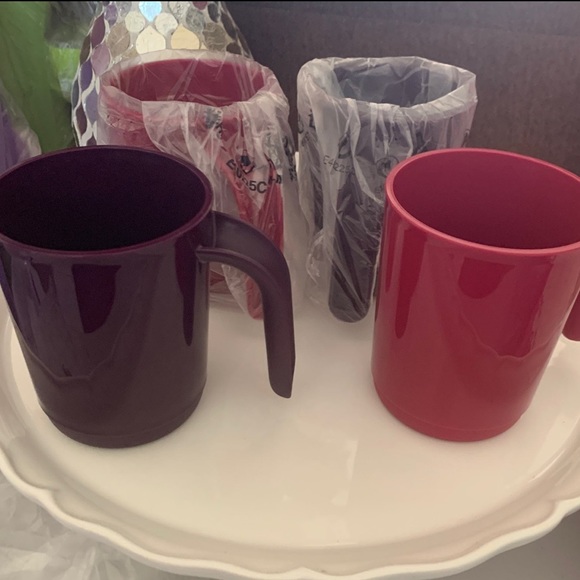 🎉 Host Pick 🎉 Tupperware Coffee Cups Set - Picture 1 of 5